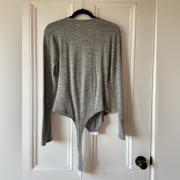 🌟 3 FOR $25 🌟 Madewell surplice front grey bodysuit - Picture 2 of 6